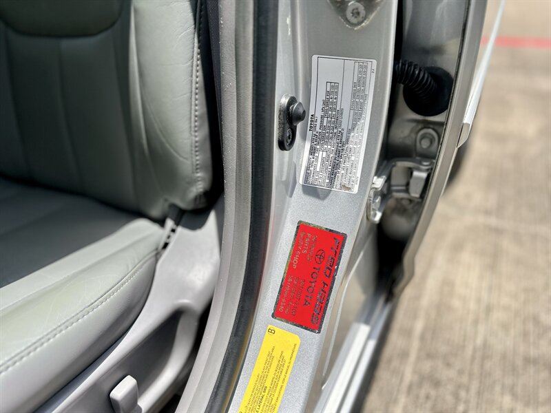 2003 TOYOTA AVALON XLS