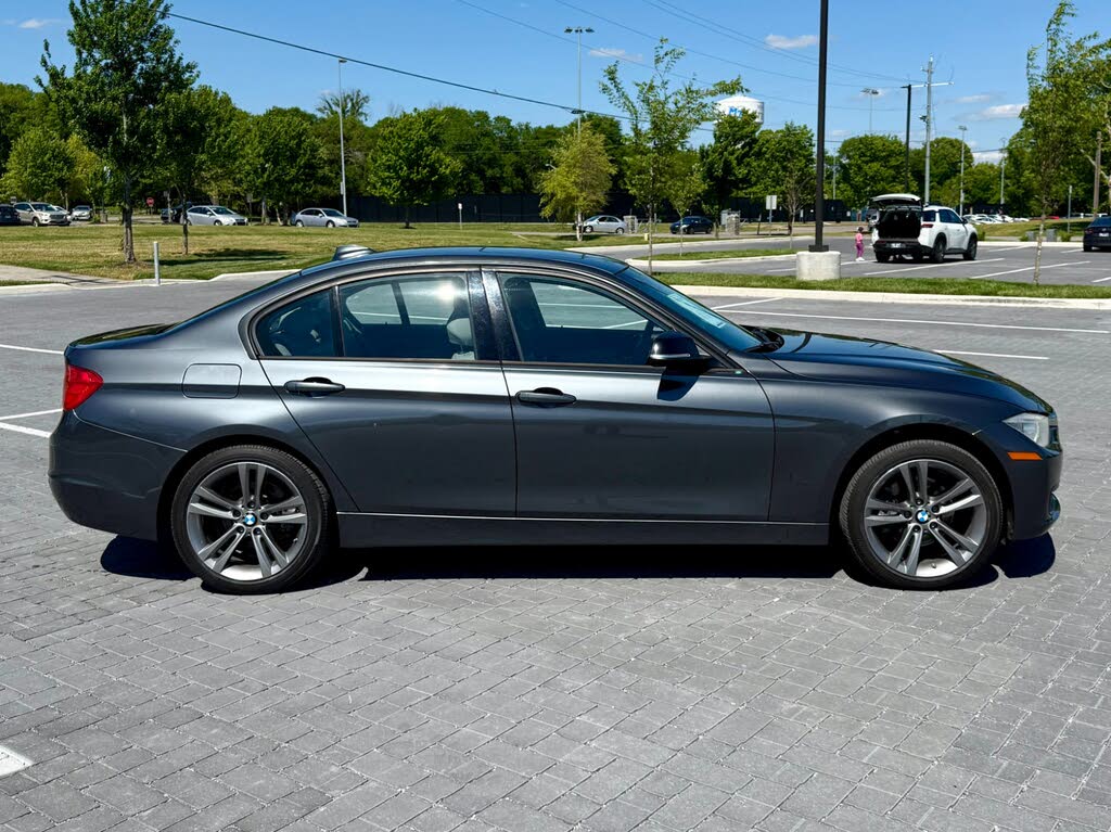 2013 BMW 3 Series 328i xDrive Classic Line Sedan AWD