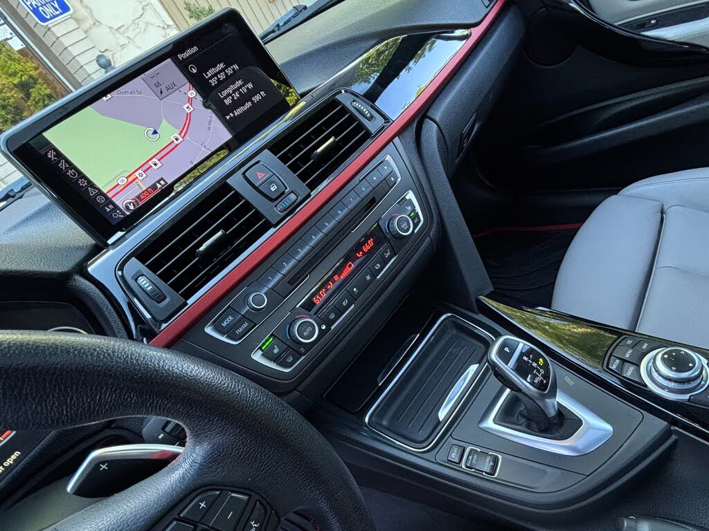 2013 BMW 3 Series 328i xDrive Classic Line Sedan AWD