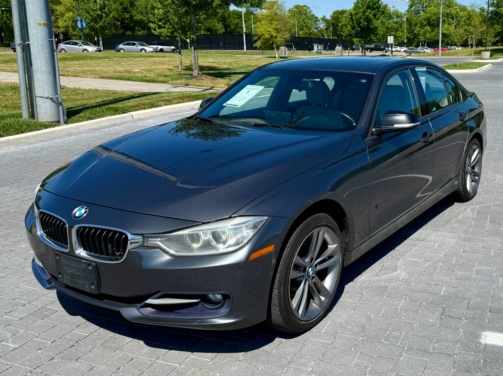 2013 BMW 3 Series 328i xDrive Classic Line Sedan AWD