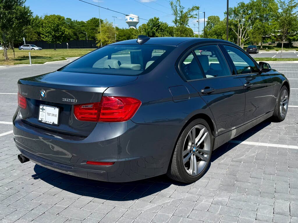 2013 BMW 3 Series 328i xDrive Classic Line Sedan AWD