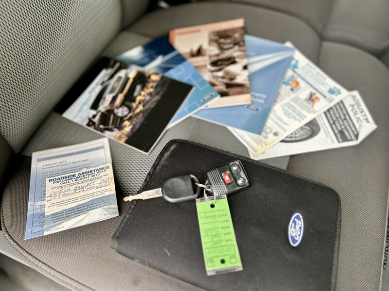 Mobile Vehicle Detail
