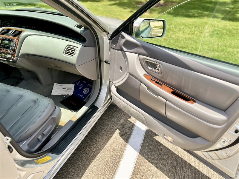 2003 TOYOTA AVALON XLS