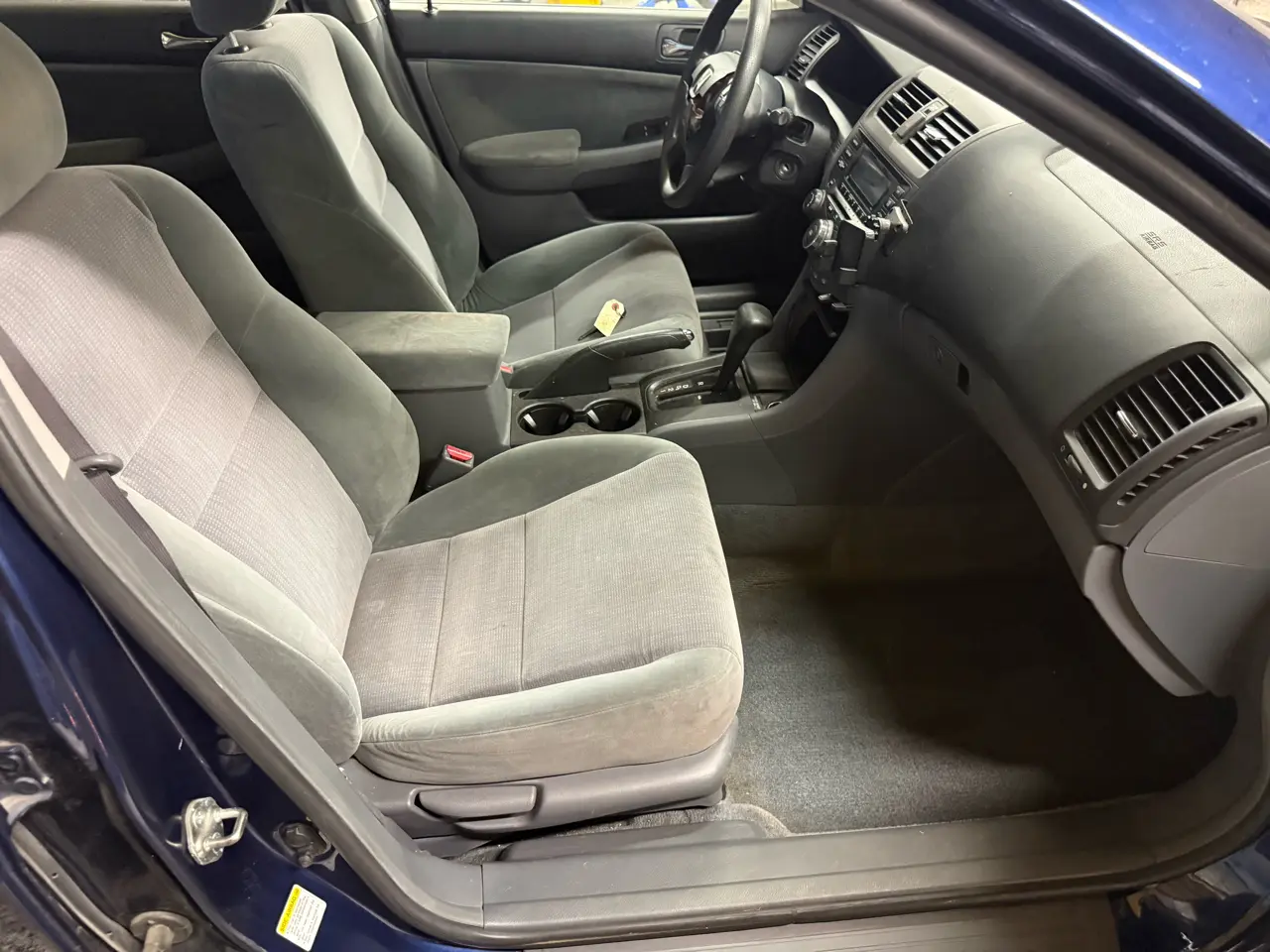 2004 Honda Accord Sdn LX Auto V6