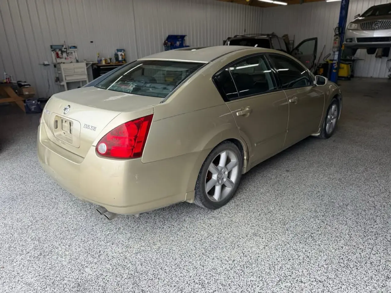 2004 Nissan Maxima 4dr Sdn SE Auto