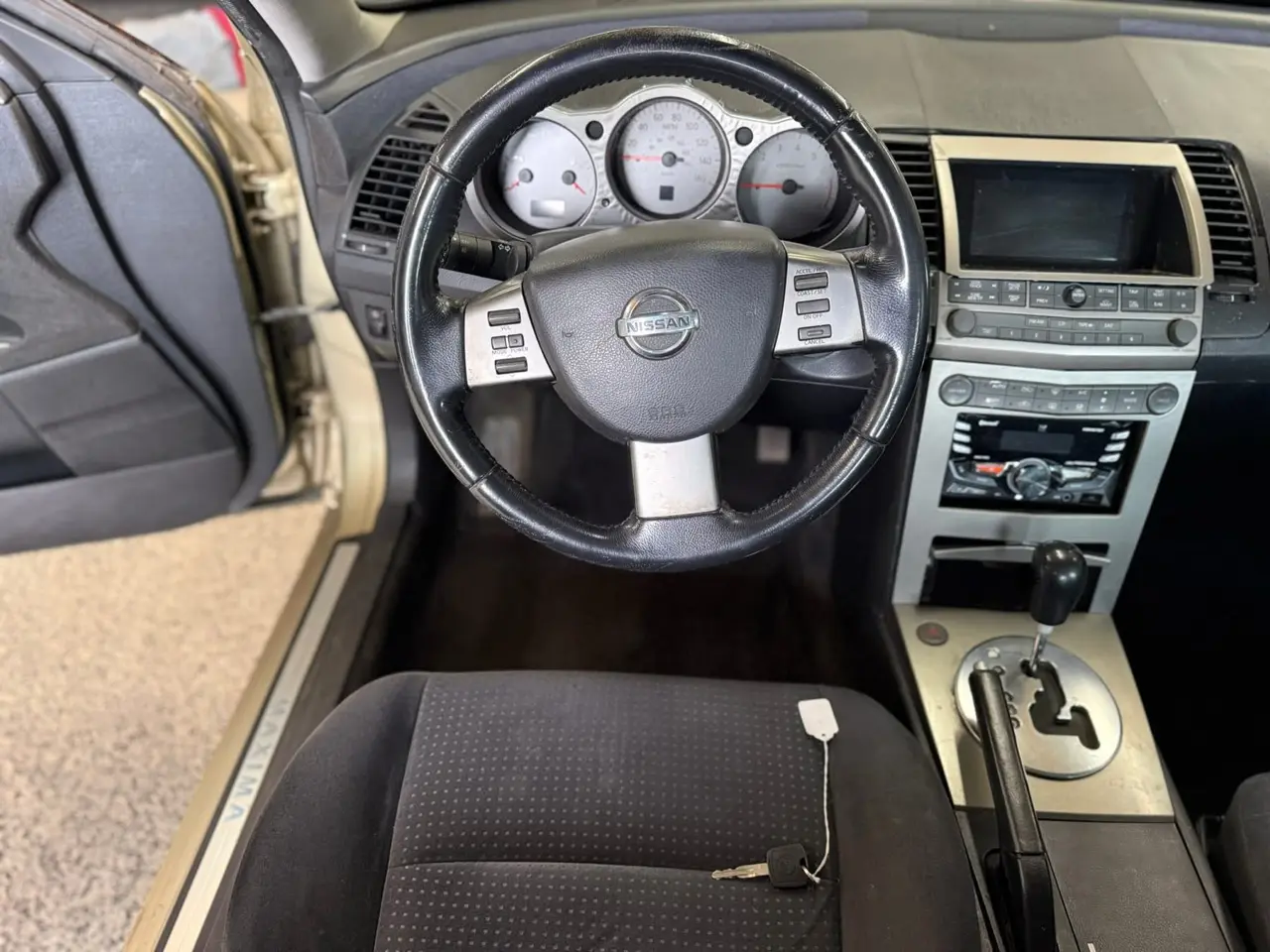 2004 Nissan Maxima 4dr Sdn SE Auto