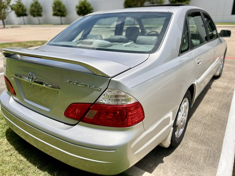 2003 TOYOTA AVALON XLS