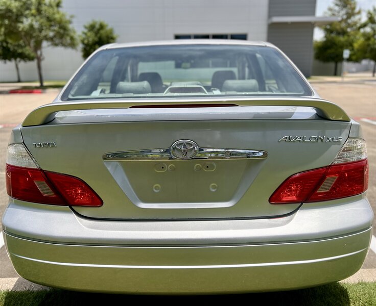 2003 TOYOTA AVALON XLS